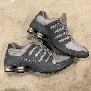 Nike Shox Schuhe Herren 9 grau Walking Laufen Schnürschuhe Sneaker 378341-009 *MÄNGEL* - Bild 1 von 12