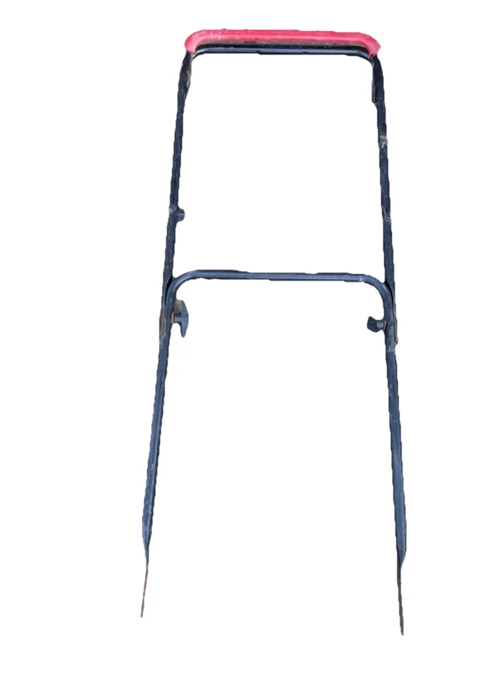 Manillar superior e inferior de la cortadora de empuje Troy-Bilt 11A-436A711 con mango de fianza de freno  Foto 1 de 1