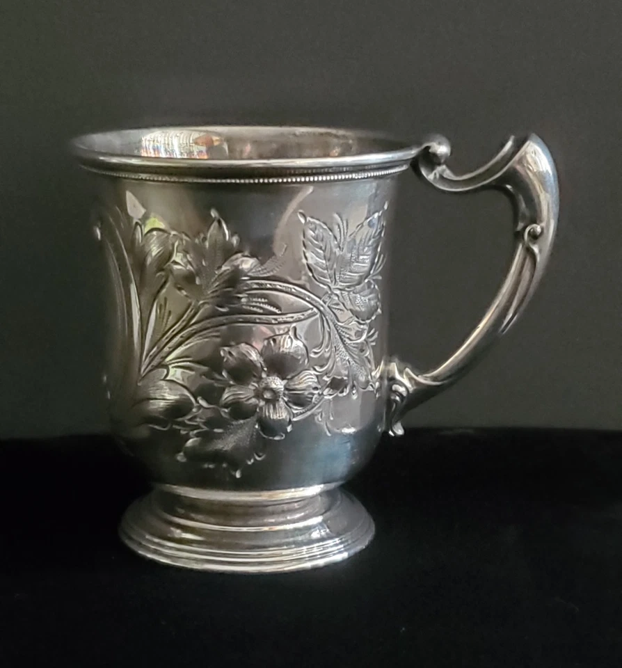 Antigua taza de presentación Gorham Sterling 1894 reposada floral 3,5" de alto 136 g Foto 1 de 4