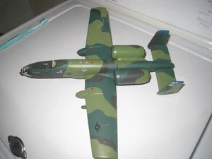 Franklin Mint Armour Collection 1/48 A10 WARTHOG  B11E921 CRASH LANDED - Picture 1 of 11