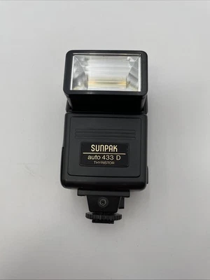 Sunpak Auto 433D Thyristor Camera Flash Canon Dedicated Shoe Mount Flash - Image 1 of 4