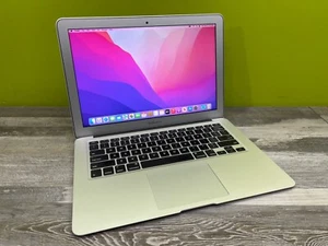 2017 Apple MacBook Air 13" 1.8GHz Core i5-5350U - 8GB RAM - 256GB SSD - macOS 12 - Afbeelding 1 van 21