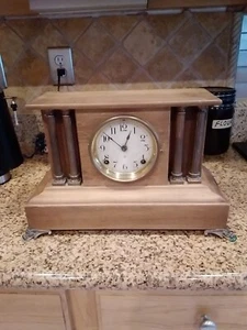 Vintage Ansonia Natural Wood Mantle Clock, Runs well. - Picture 1 of 7