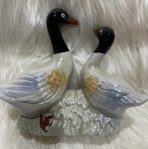 Vintage Brazillian Lusterware Two Ducks Figurine Brazil Number 4209 Porcelain - Picture 1 of 20