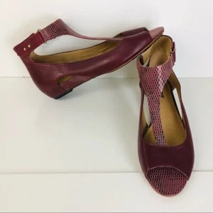 TSUBO Wine Sneak Leather shoes sandals NWT Size: 9.5 - Picture 1 of 11