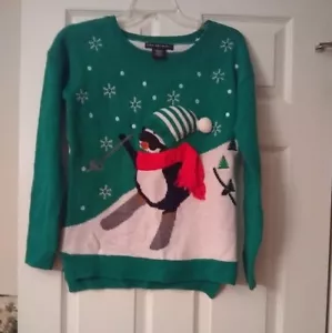 United States Sweater Christmas Ugly Sweater Green Red Penguin Print - Picture 1 of 3
