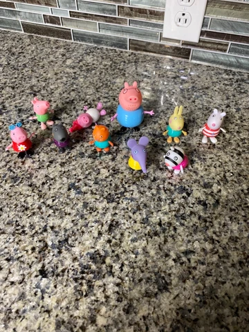 Lot of 10 PEPPA PIG Figures Easter Bunny Zebra More!! Cover