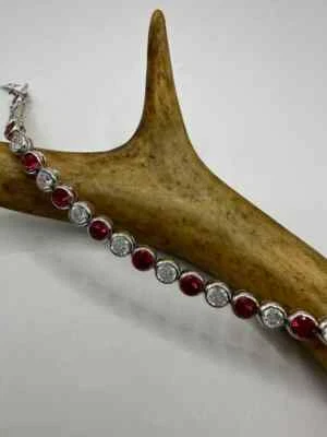 Brazalete tenis para mujer 6,50 quilates corte redondo rubí simulado chapado en oro blanco de 14 quilates Foto 1 de 4