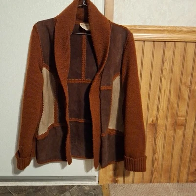 Suéter Vintage Montgomery Ward Cuero y Acrílico Años 70 Para Mujer Marrón Óxido M Foto 1 de 4