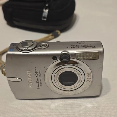 Câmera Digital Canon PowerShot SD550 ELPH 7.1MP Prata Testada - Imagem 1 de 3