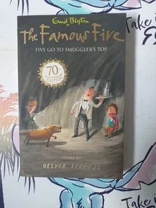 THE FAMOUS FIVE: FIVE GO TO SMUGGLER'S TOP (Paperback) - Imagen 1 de 2