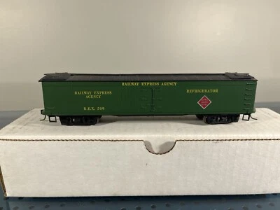 Roundhouse escala HO 50' Express Reefer Railway Express Agency REA #509 Kit #3610 Foto 1 de 4