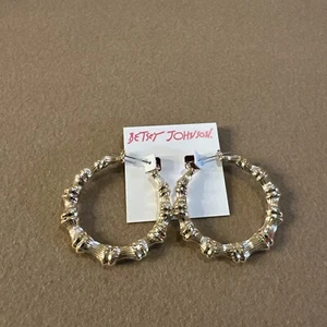 BETSEY JOHNSON Women’s Earrings Goldtone Bamboo - Picture 1 of 4