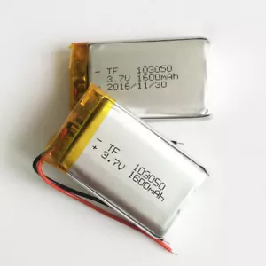 2 Stück 1600mAh 3,7 V Li-Po Wiederaufladbarer Akku 103050 für Kamera Recorder GPS PSP - Bild 1 von 1