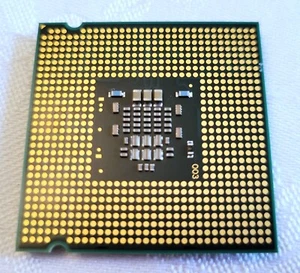Original LGA775 Intel Core 2 Duo E4500 CPU Processor 2.2GHz/2M/800 - SLA95 - Picture 1 of 3