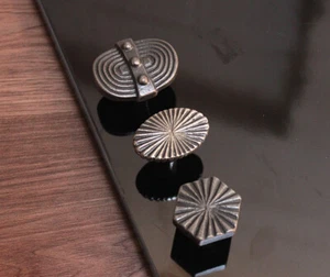 Cajón acanalado negro de hierro fundido armario de cocina perillas tiradores - Imagen 1 de 11