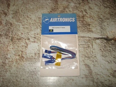 RC Airtronics Sanwa Dual Servo Y Harness Lead Z Plug Blue (1) 97020 - Image 1 of 2