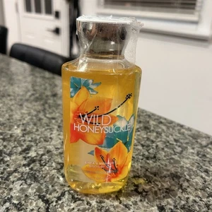 Bath Body Works Wildes Geißblatt Duschgel 10 Oz. NEU Vitamin E Shea DEFEKTE KAPPE - Bild 1 von 8