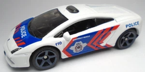 2019 MATCHBOX LAMBORGHINI GALLARDO LP 560-4 POLIZIA #110 WHITE 2 5/8" POLICE CAR - Picture 1 of 6
