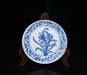 6,24" Chinesischer antiker kleiner Teller der Ming-Dynastie blau und weiß Hemerocallis - Bild 1 von 9