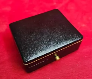 EXCELLENT R. SIMON JEWELERS BRAZIL LEATHER PIN BOX. PUSH BUTTON. APPEARS UNUSED - Picture 1 of 7