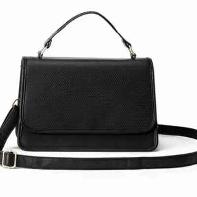 Bandolera Thirty-One THIRTYONE 31 Regalos Asa Superior NUEVA Cuero Perforado Negro Foto 1 de 2