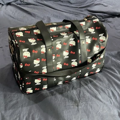 Bolsa de viaje Hello Kitty, fin de semana negro, con ruedas para pasar la noche Foto 1 de 4