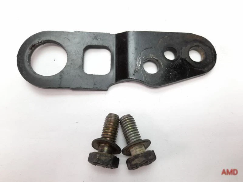 BMW 540i E39 M62 1997 trasero derecho del motor gancho grillete 11121729126 Foto 1 de 4