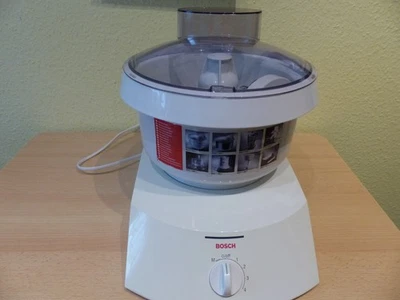 Robot de cocina Bosch MUM7000 equipamiento básico con 700 vatios estado:-muy bueno - Imagen 1 de 4