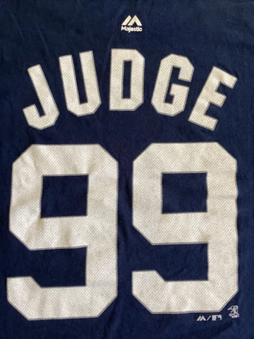 Aaron Judge #99 New York Yankees Majestic Men's Jersey-Style Graphic T-Shirt XL Cover