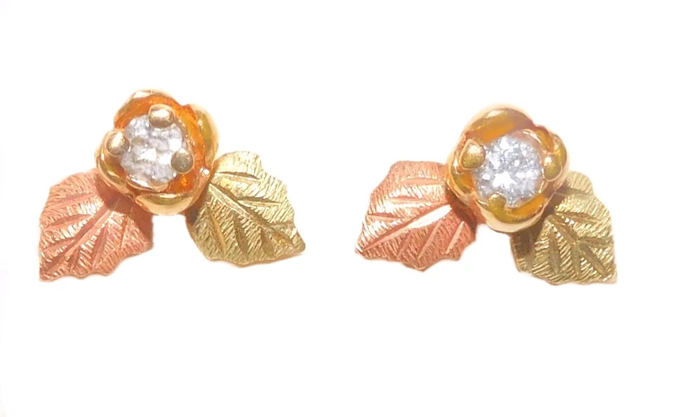 Pendientes Black Hills oro 10k diamantes hojas de rosa amarilla Foto 1 de 1