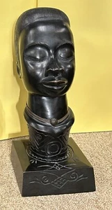 Hand-Carved African Tribal Wooden Head Bust Sculpture by J. Percy - Bild 1 von 8