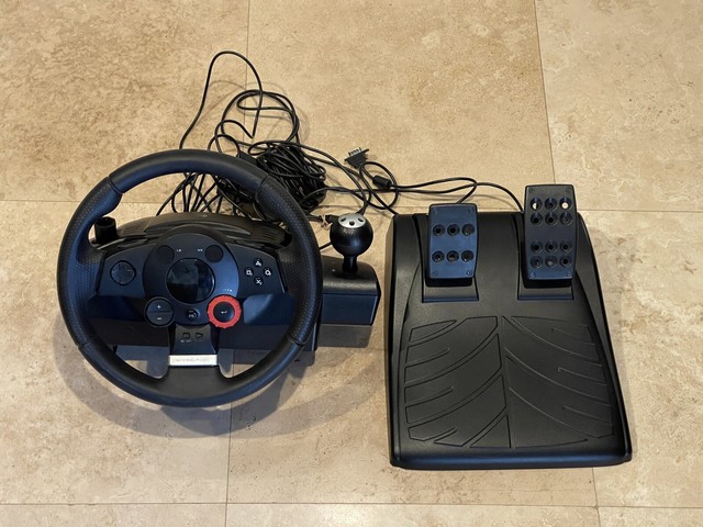 LOGITECH Driving Force GT E-X5C19 Steering Wheel Foot Pedals PC PS2 PS3 In  Box!