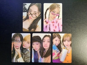 Tarjetas fotográficas oficiales LE SSERAFIM | Versión FÁCIL Weverse - Imagen 1 de 6