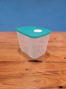 Tupperware Freeze Smart Container ~ 4 Cups, Dial Date, Timer, Freezer, Sea Green - Picture 1 of 10