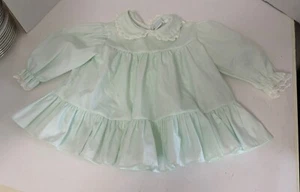 Vintage Bryan hellgrün Rüschen & Spitze Baby Mädchen Kleid Größe 6-9 Monate gebraucht, in einwandfreiem Zustand - Bild 1 von 7