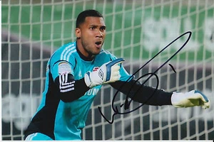 SWINDON TOWN HAND SIGNED WES FODERINGHAM 6X4 PHOTO 1.  - Picture 1 of 1