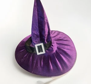 Hexenhut lila Samt mit schwarzer Schnalle Vintage Halloween Kostüm Zubehör - Bild 1 von 7