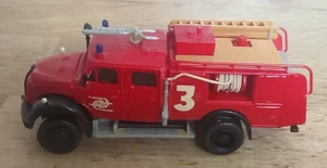 Preiser  Magirus Tanklöschfahrzeuge F 125 A Feuerwehr Flughafen 1:87 (4) - Bild 1 von 5