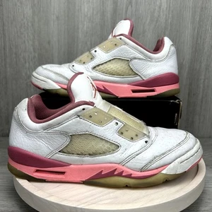 Nike Air Jordan 5 Retro Low Rosa Bianco Desert Berry GS Sneakers 7Y DX4390-116 - Foto 1 di 9