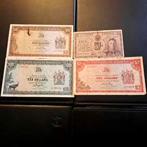 Southern Rhodesia 5 shillings + 3 rhodesian notes - Picture 1 of 5