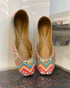 Embroidered bridal shoes, colorful shoes, jutti flats, handmade shoes, Indian E - Picture 1 of 4