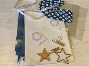 Pack Regalo. Tema de cruz entrecruzada azul. Pack de artículos para envolver regalos o crear. - Imagen 1 de 5