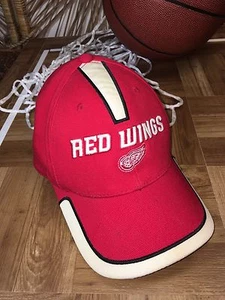Detroit Red Wings NHL Adjustable cap Baseball Hat h17 - Picture 1 of 2