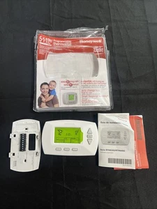 Honeywell RTH7500D 7-day Programmable Thermostat - Picture 1 of 3