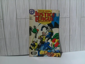 DC Comics 1988 Justice League International #13 vs Suicide Squad - Picture 1 of 6