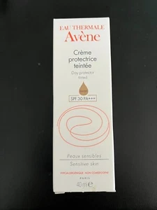 AVENE Day Protector Tinted SPF30 40ml Sensitive Skin - Picture 1 of 2