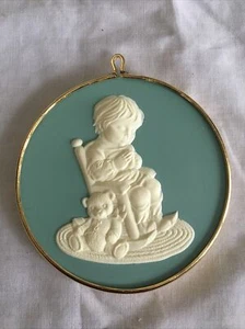 1992 Vintage Hallmark Keepsake Ornament - Jesus Loves Me  - Picture 1 of 2