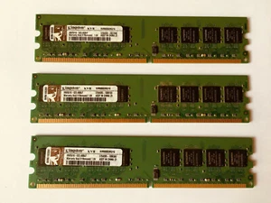 Kingston 3x 1GB 800 KVR800D2N5/1G 1,8 V doppelseitig bestückt - Afbeelding 1 van 2
