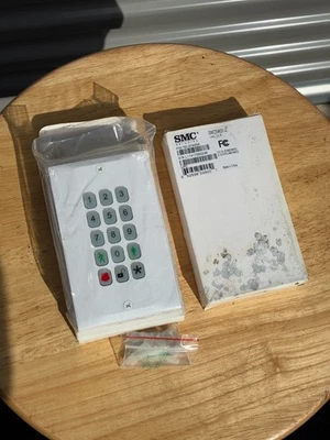 SMC Networks SMCWK01-Z Wireless Keypad 752.9740NA Keypad - Image 1 of 4